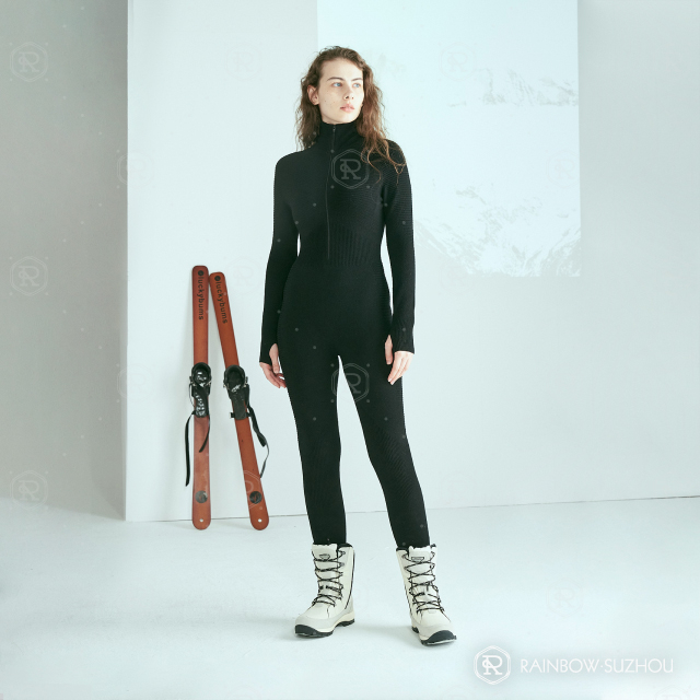 Combinaison de ski en laine m&eacute;rinos, couche de base sans couture