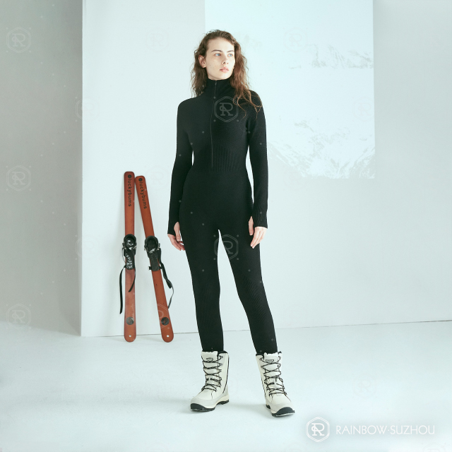 Combinaison de ski en laine m&eacute;rinos, couche de base sans couture