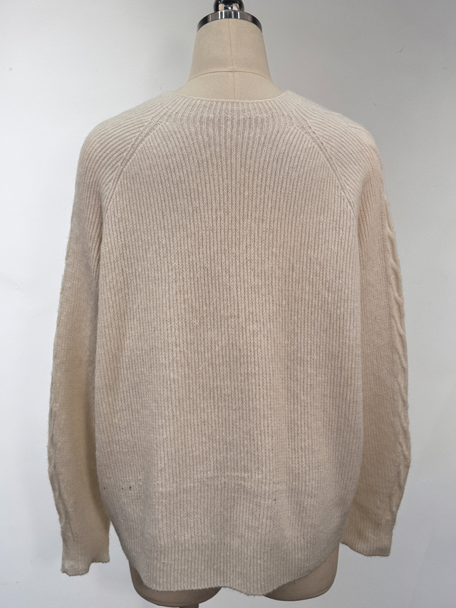 Jersey de punto sin costuras con cuello en V
