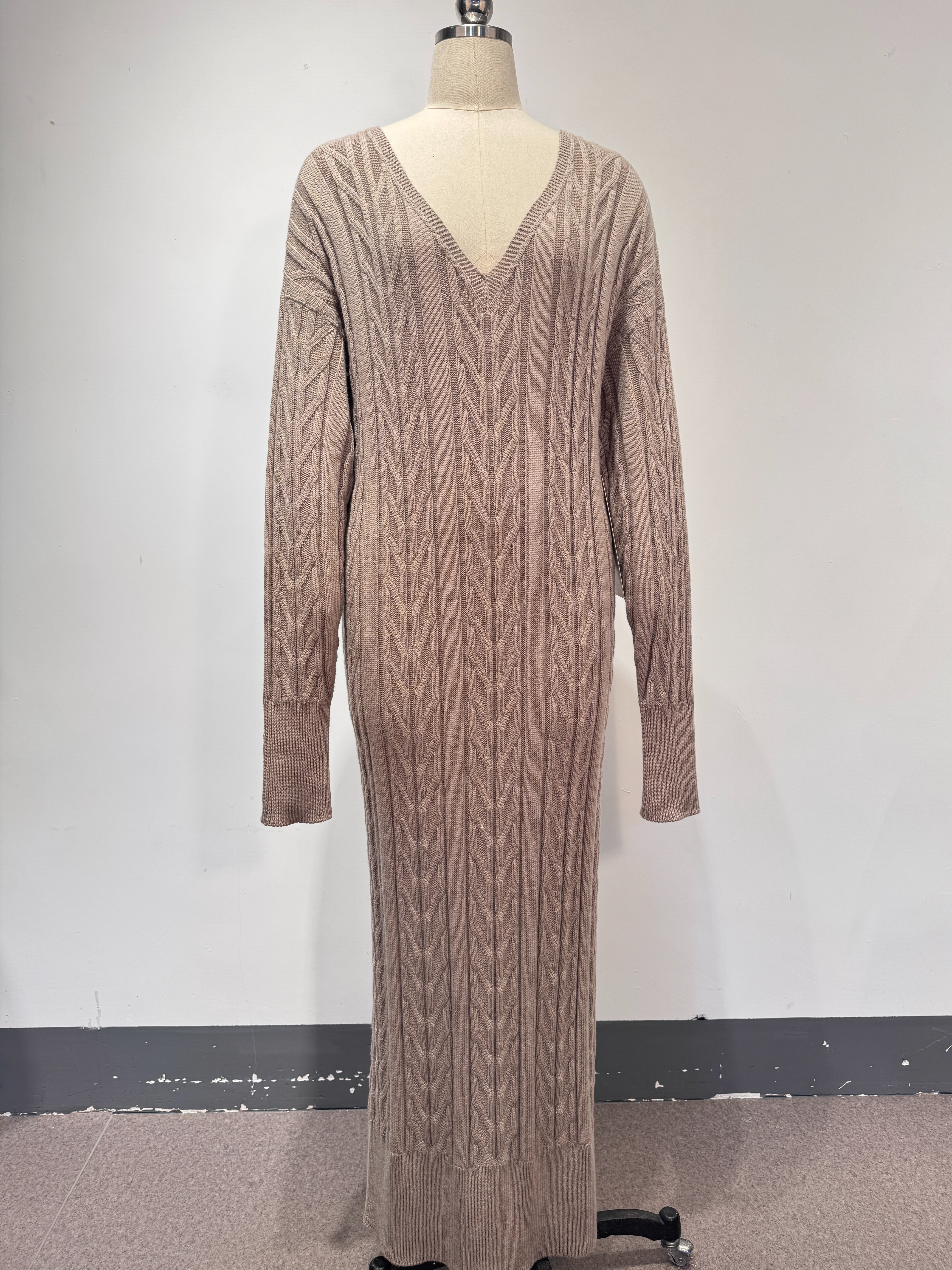 Nahtloses Strick-Maxikleid